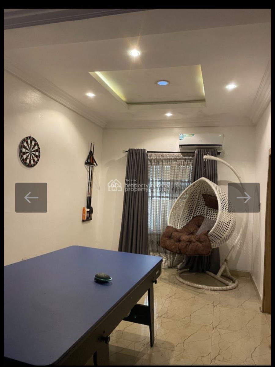 Nice 3 Bedroom Flat, Estate Off Chevron Drive, Lekki Expressway, Lekki, Lagos, Flat / Apartment for Sale