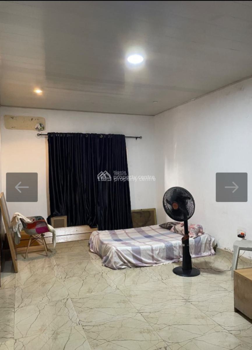 Nice 3 Bedroom Flat, Estate Off Chevron Drive, Lekki Expressway, Lekki, Lagos, Flat / Apartment for Sale