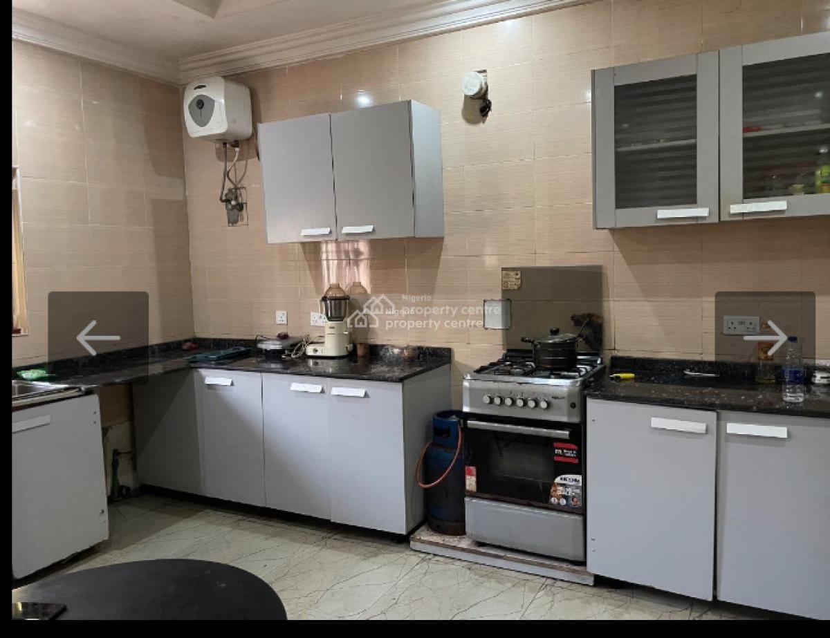 Nice 3 Bedroom Flat, Estate Off Chevron Drive, Lekki Expressway, Lekki, Lagos, Flat / Apartment for Sale