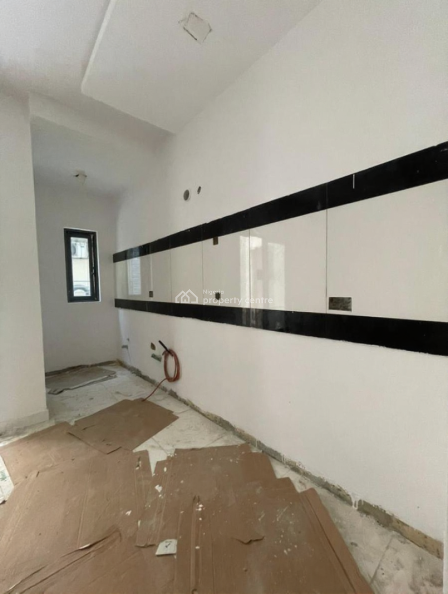 Luxurious 2 Bedroom Apartment, Off Ilasan New Road, Ilasan, Lekki, Lagos, Flat / Apartment for Sale