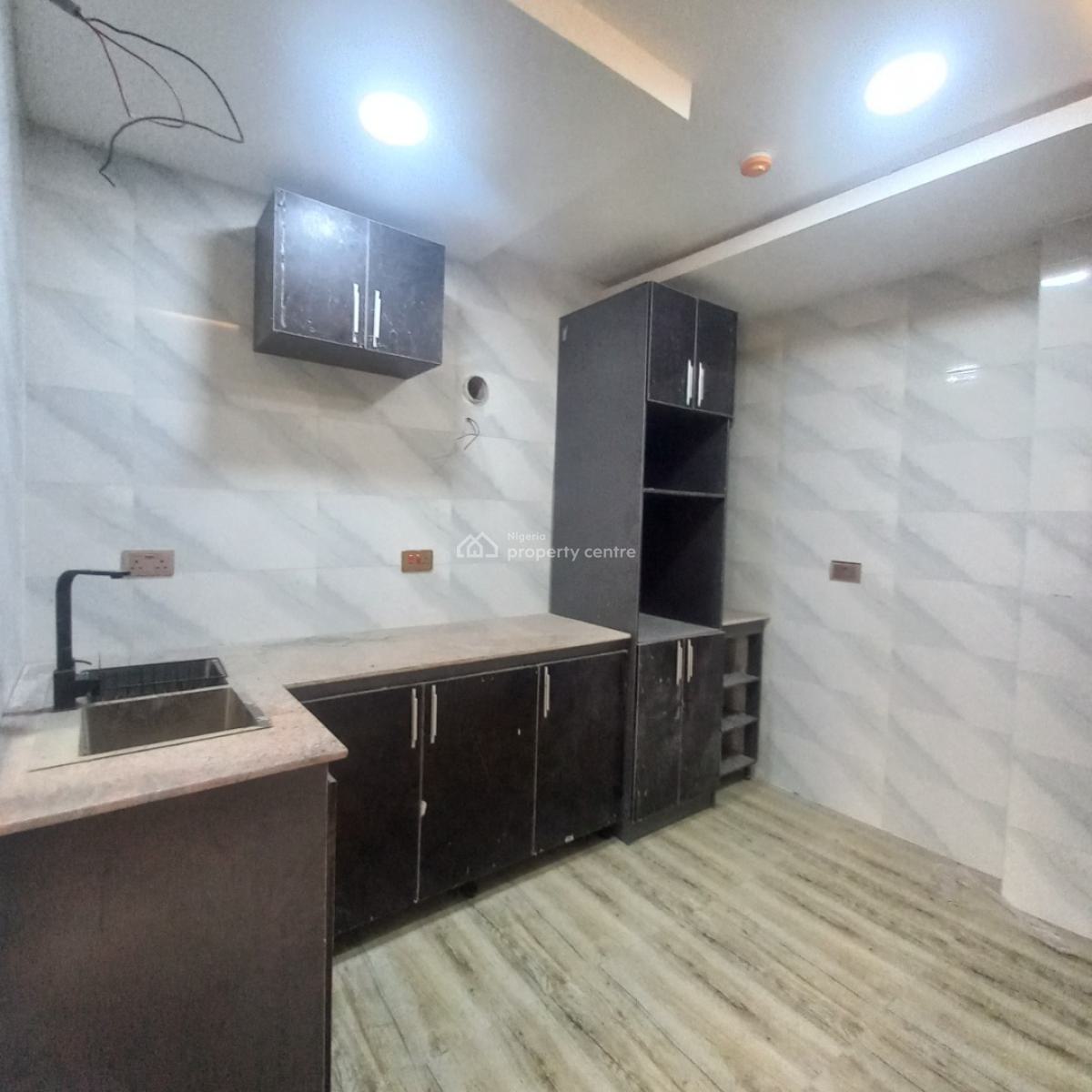 Beautiful 2 Bedroom Apartment with Pool and Elevator, Lekki Phase 1, Lekki, Lagos, Flat / Apartment for Rent