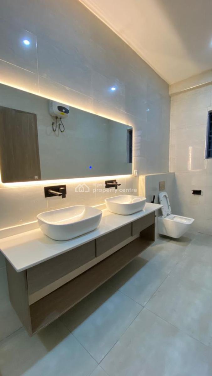 Executive 3 Bedroom with Bq, Lekki Phase 1, Lekki, Lagos, Flat / Apartment for Rent