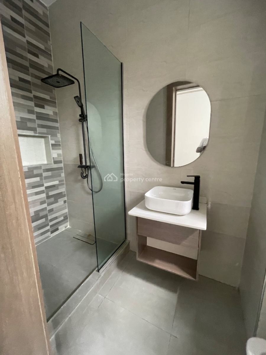 Executive 3 Bedroom with Bq, Lekki Phase 1, Lekki, Lagos, Flat / Apartment for Rent