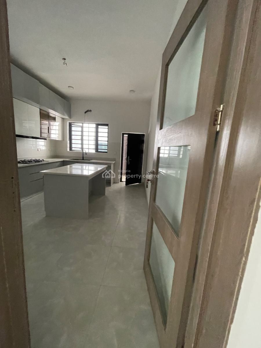 Executive 3 Bedroom with Bq, Lekki Phase 1, Lekki, Lagos, Flat / Apartment for Rent
