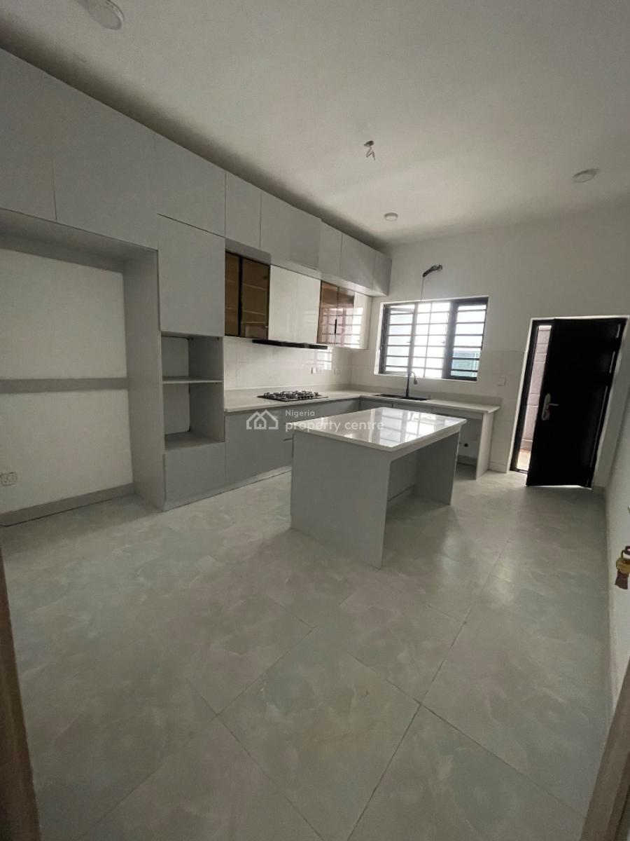 Executive 3 Bedroom with Bq, Lekki Phase 1, Lekki, Lagos, Flat / Apartment for Rent