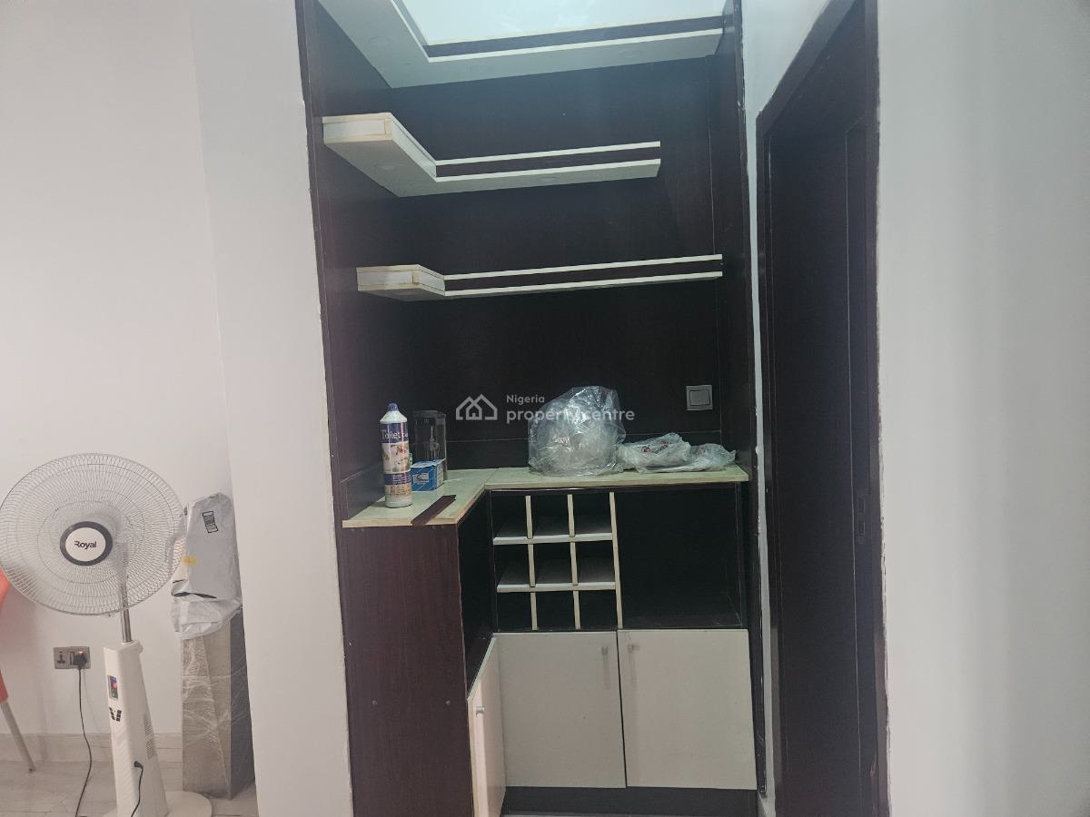 3 Bedroom Fully Furnished Luxury Flat with Bq, Alhaji Olawale Bakare Street, Royal Pine Estate, Ikota, Lekki, Lagos, Flat / Apartment Short Let