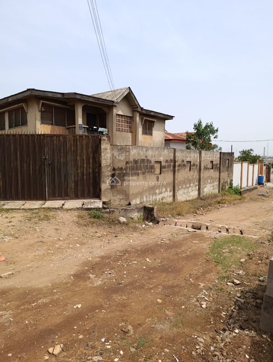 Twin Flat of 3 Bedroom with Room Self Contain on 600sqm of Cornerpiece, Temidire Estate, Sdp, Old Ife Road, Alakia, Ibadan, Oyo, Block of Flats for Sale