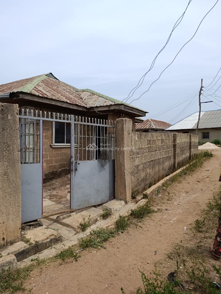 3 Bedroom Bungalow All Room Ensuite on Half Plot of Land, Olorisa Oko, Moniya, Train Station, Ojoo, Ibadan, Oyo, Detached Bungalow for Sale