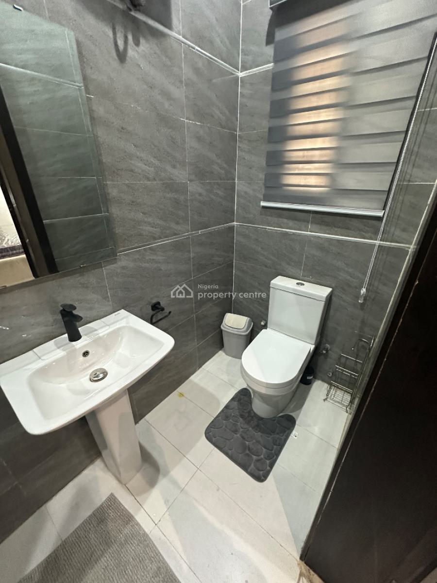 Luxurious 2bedroom Flat Now Available, Omorere Johnson, Lekki Phase 1, Lekki, Lagos, Flat / Apartment for Sale