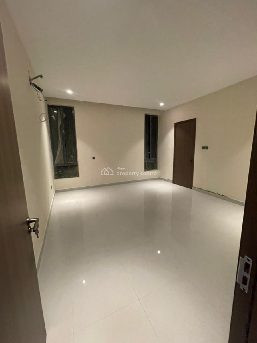 Luxury 2 Bedroom Apartment with Governors Consent, Off Admiralty Way, Lekki Phase 1, Lekki, Lagos, Flat / Apartment for Sale