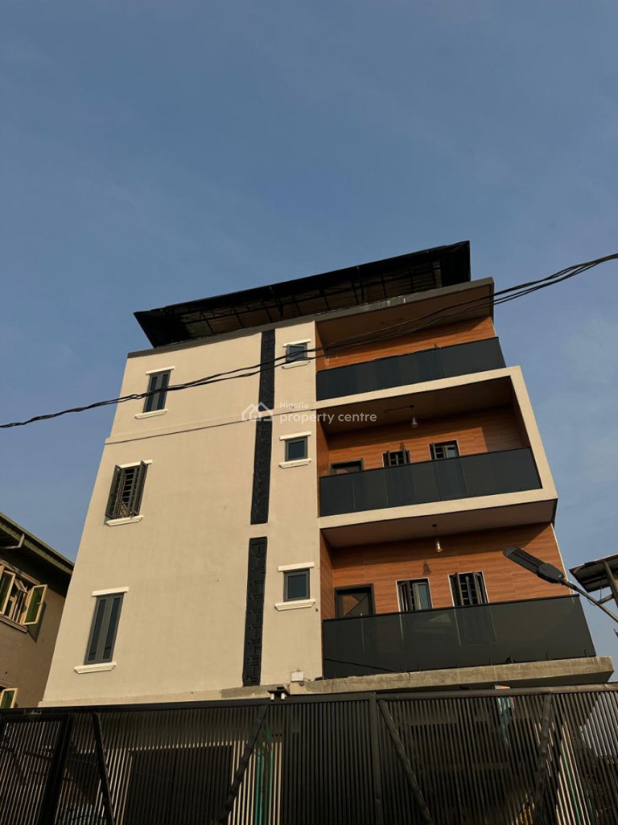 Exquisite 3-bedroom Apartment + Bq, Akoka, Yaba, Lagos, Flat / Apartment for Sale