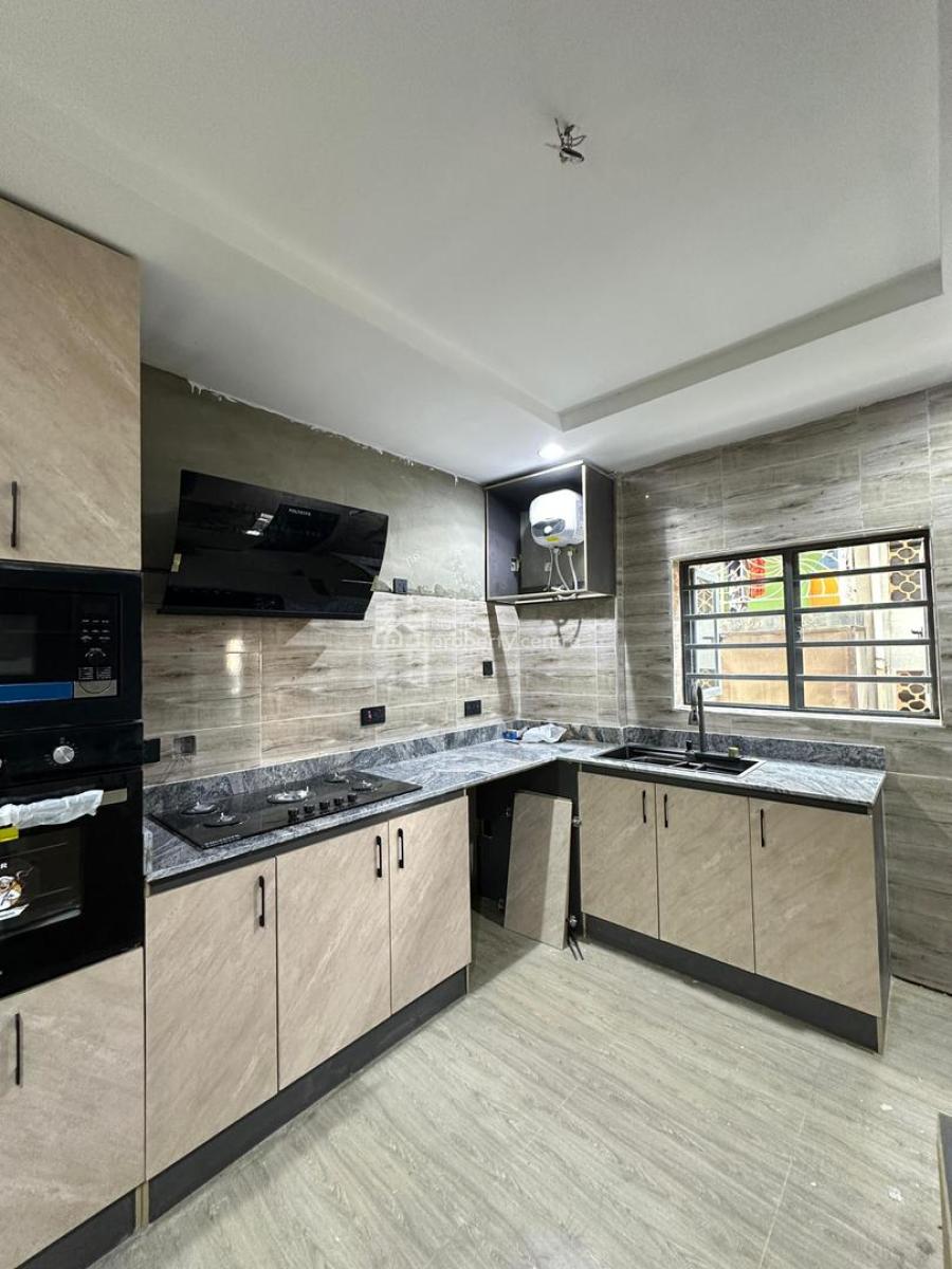 Exquisite 3-bedroom Apartment + Bq, Akoka, Yaba, Lagos, Flat / Apartment for Sale