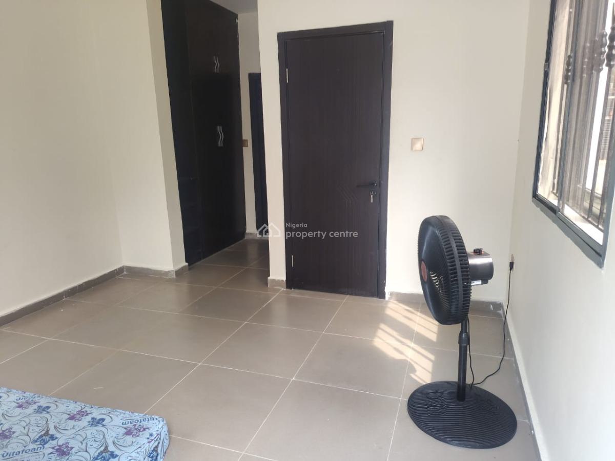 One Boys Quarter, Ikoyi, Lagos, Mini Flat (room and Parlour) for Rent