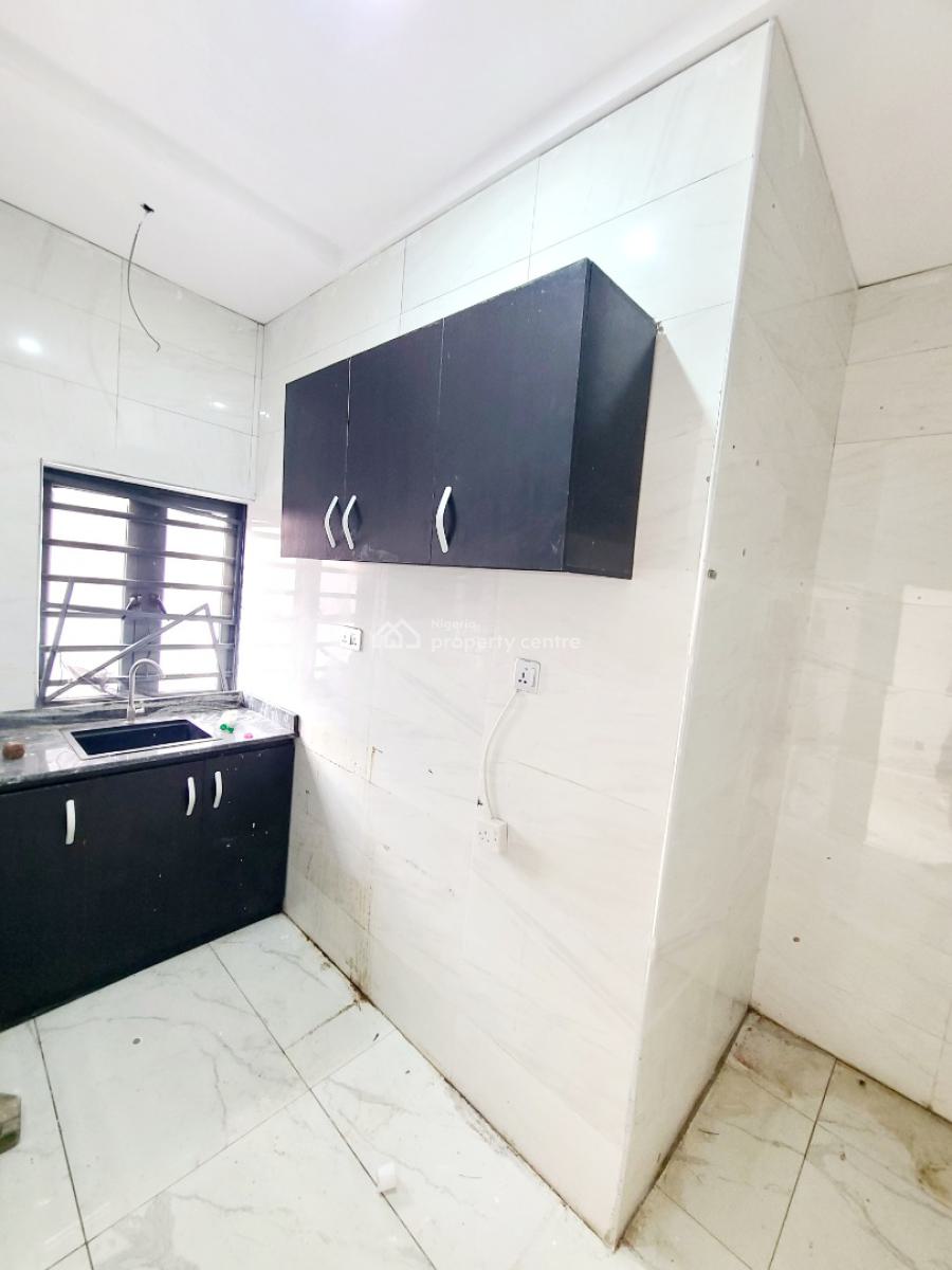 Newly Renovated 2 Bedroom Flat Ground Floor, Orchid Road, Lekki, Lagos, Flat / Apartment for Rent