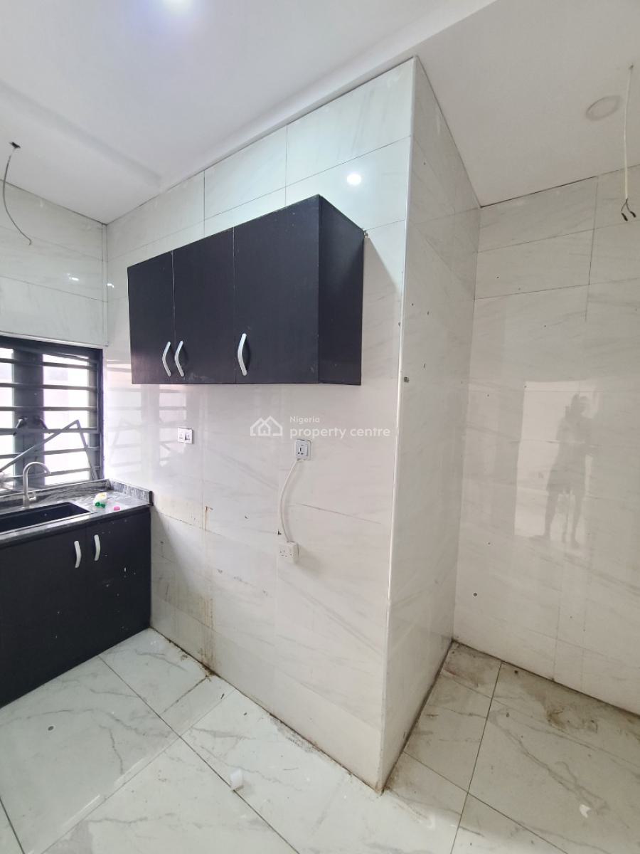 Newly Renovated 2 Bedroom Flat Ground Floor, Orchid Road, Lekki, Lagos, Flat / Apartment for Rent