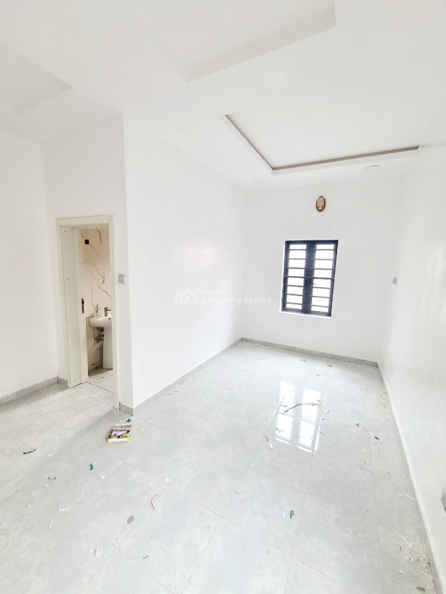 Newly Renovated 2 Bedroom Flat Ground Floor, Orchid Road, Lekki, Lagos, Flat / Apartment for Rent