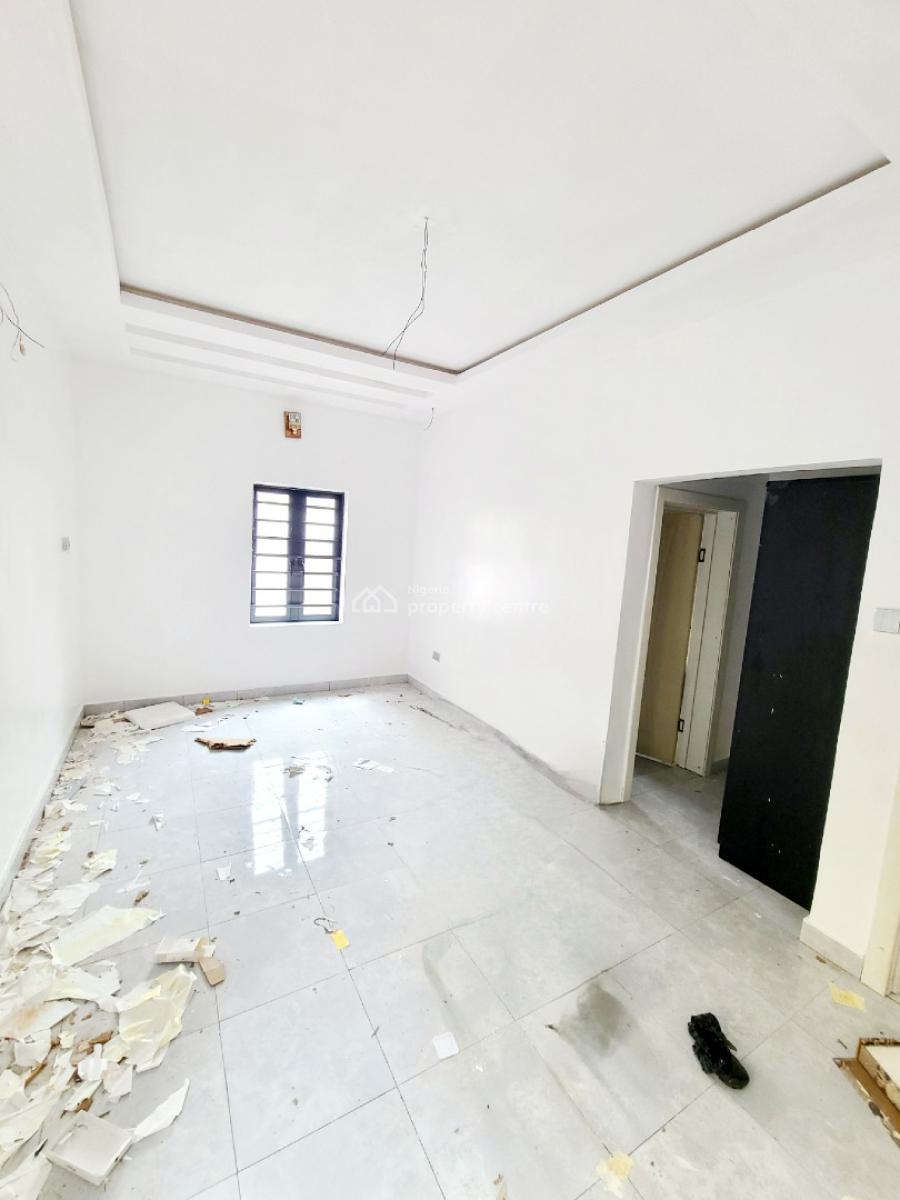 Newly Renovated 2 Bedroom Flat Ground Floor, Orchid Road, Lekki, Lagos, Flat / Apartment for Rent