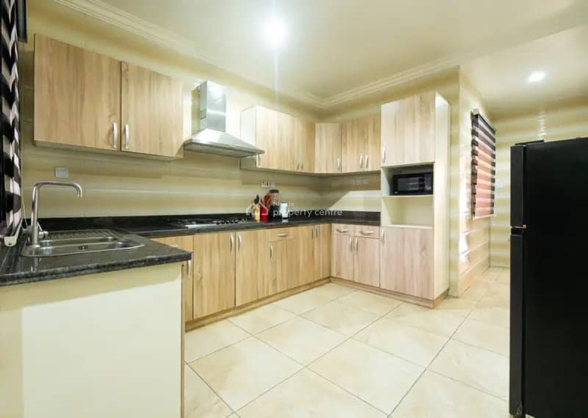 a Luxury 3 Bedroom Apartment, Lekki Phase 1, Lekki, Lagos, House Short Let