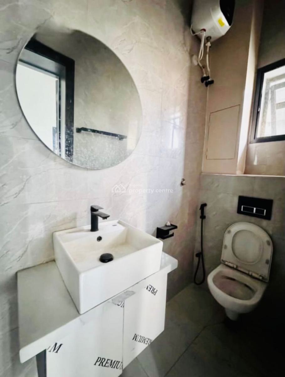 2 Bedroom Apartment with Bq, Gym & Elevator, Lekki Phase 1, Lekki, Lagos, Flat / Apartment for Rent