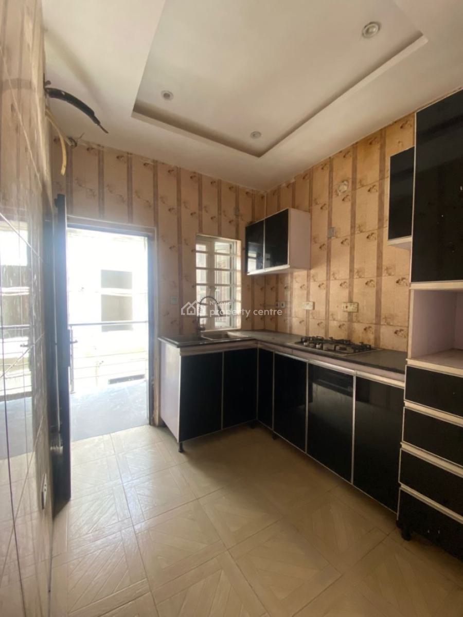 3 Bedroom Apartment in a Secured and Gated Estate 4 in a Compound, Blenco, Sangotedo, Ajah, Lagos, Flat / Apartment for Rent