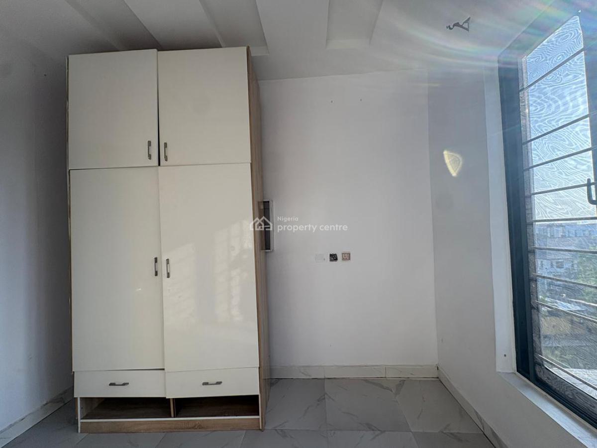 2 Bedroom Apartment with 24 Hrs Light, Ilasan, Lekki, Lagos, Flat / Apartment for Rent