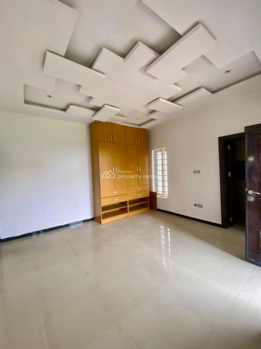 Luxury and Elegant Brand New: 4 in a Compound Upstairs, Olokonla, Ajah, Lagos, Flat / Apartment for Rent