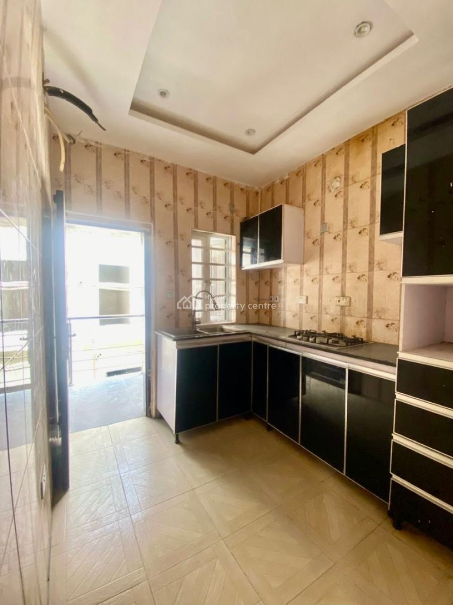 Luxury and Elegant Brand New: 4 in a Compound Upstairs, Olokonla, Ajah, Lagos, Flat / Apartment for Rent