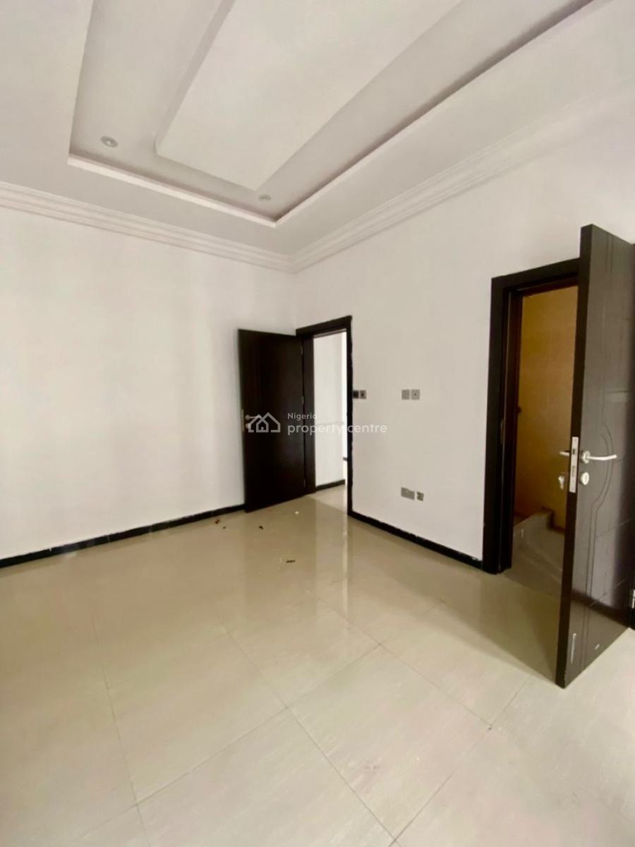 Luxury and Elegant Brand New: 4 in a Compound Upstairs, Olokonla, Ajah, Lagos, Flat / Apartment for Rent