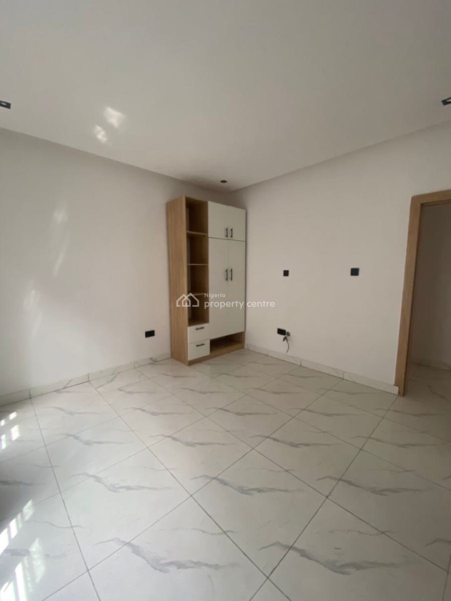 Luxury Brand New in Well Secured Estate, Behind Blenco Supermarket, Olokonla, Ajah, Lagos, Flat / Apartment for Rent