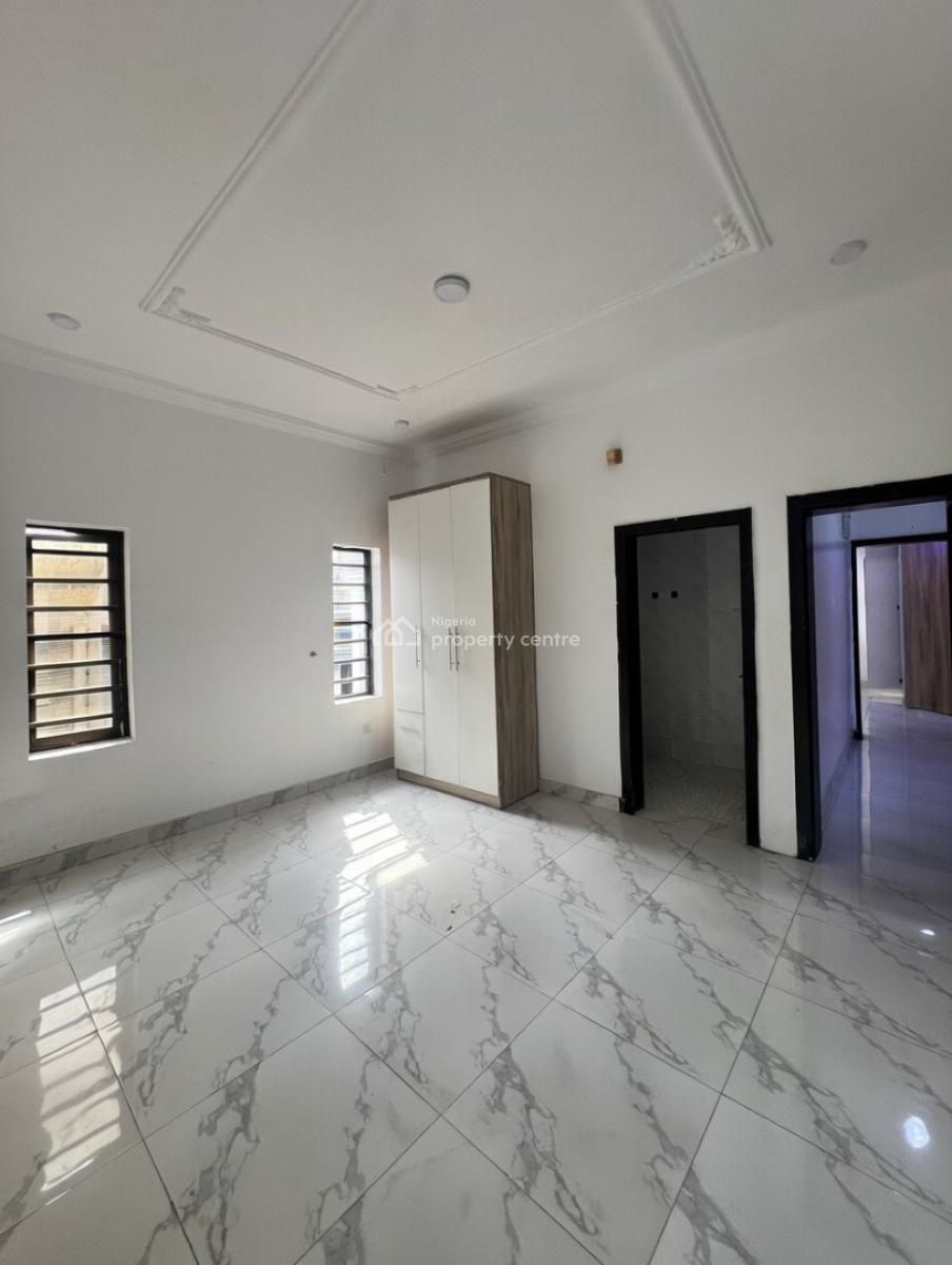 a Standard 2bedroom Flat, Before Novare Shoprite Ajah, Lekki Phase 2, Lekki, Lagos, Flat / Apartment for Rent