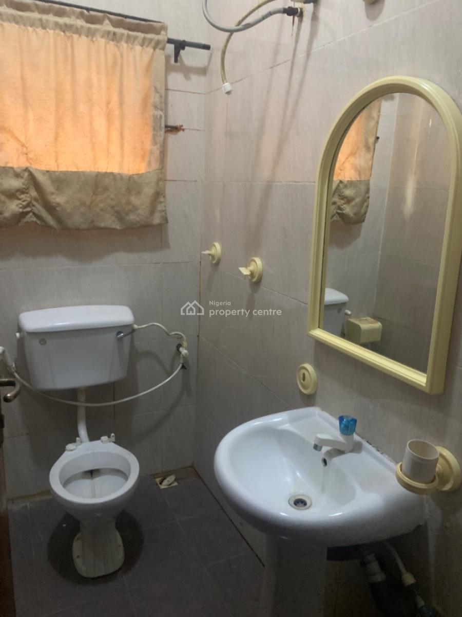 Room Is Available in a Shared Apartment, Off Oke Ira Road, Ajah, Lagos, Flat / Apartment for Rent