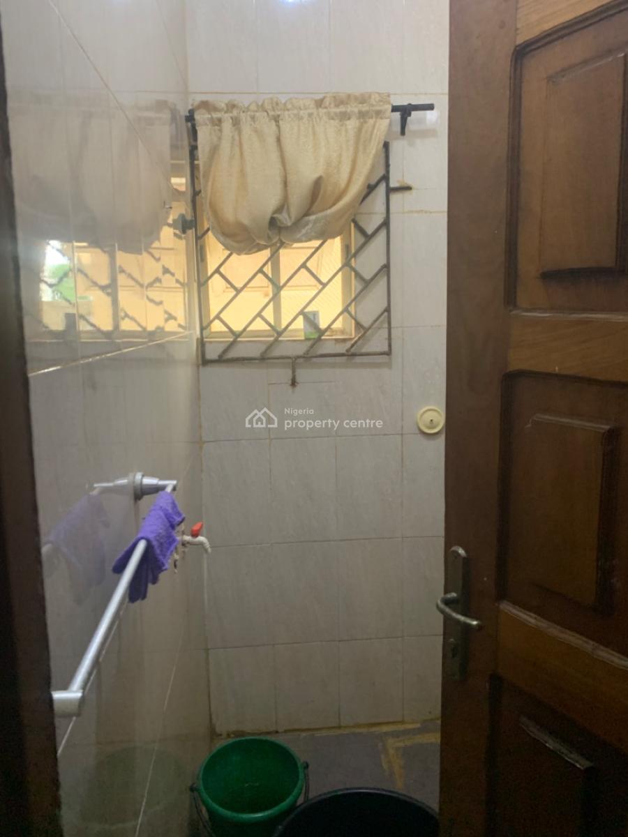 Room Is Available in a Shared Apartment, Off Oke Ira Road, Ajah, Lagos, Flat / Apartment for Rent