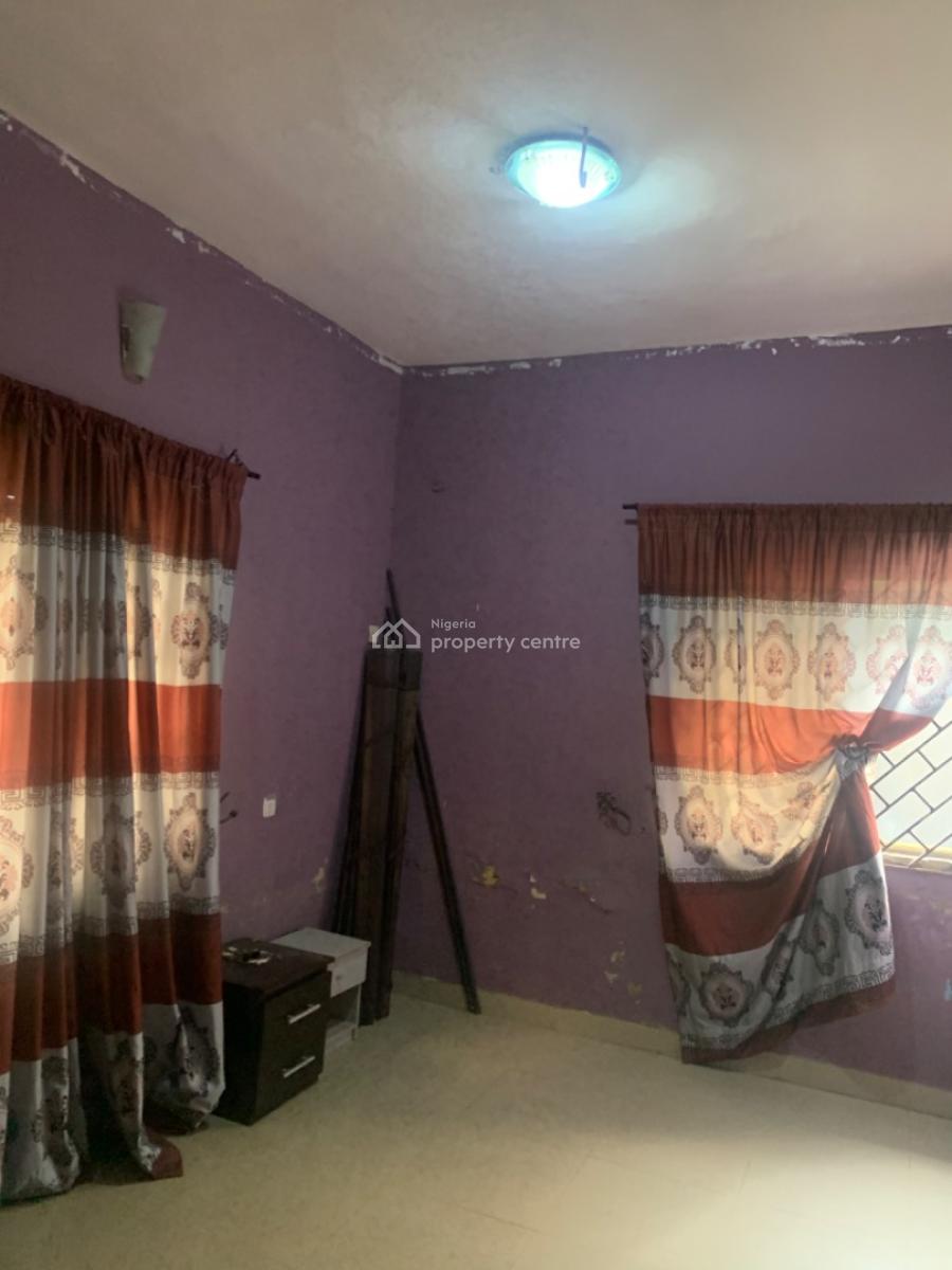 Room Is Available in a Shared Apartment, Off Oke Ira Road, Ajah, Lagos, Flat / Apartment for Rent