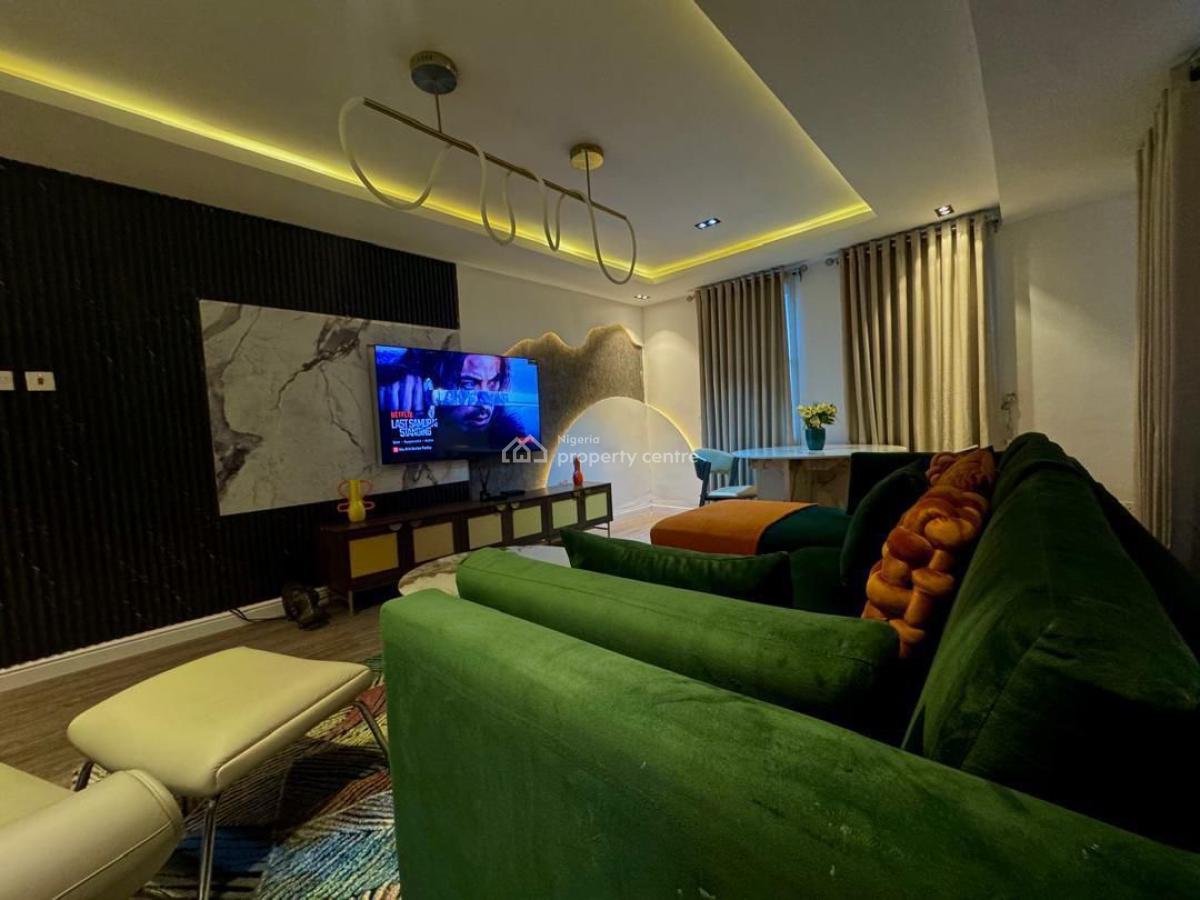 Luxury One Bed with Snooker  Ceiling Mirror 🪞 Projector and Ps4, Lekki Phase 1, Lekki, Lagos, Flat / Apartment Short Let