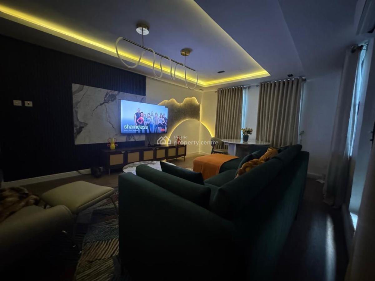 Luxury One Bed with Snooker  Ceiling Mirror 🪞 Projector and Ps4, Lekki Phase 1, Lekki, Lagos, Flat / Apartment Short Let
