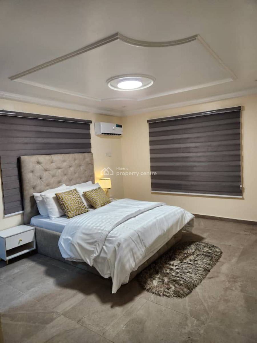 Luxury Three Bed with Snooker  Ceiling Mirror Projector and Ps5, Lekki Phase 1, Lekki, Lagos, Flat / Apartment Short Let