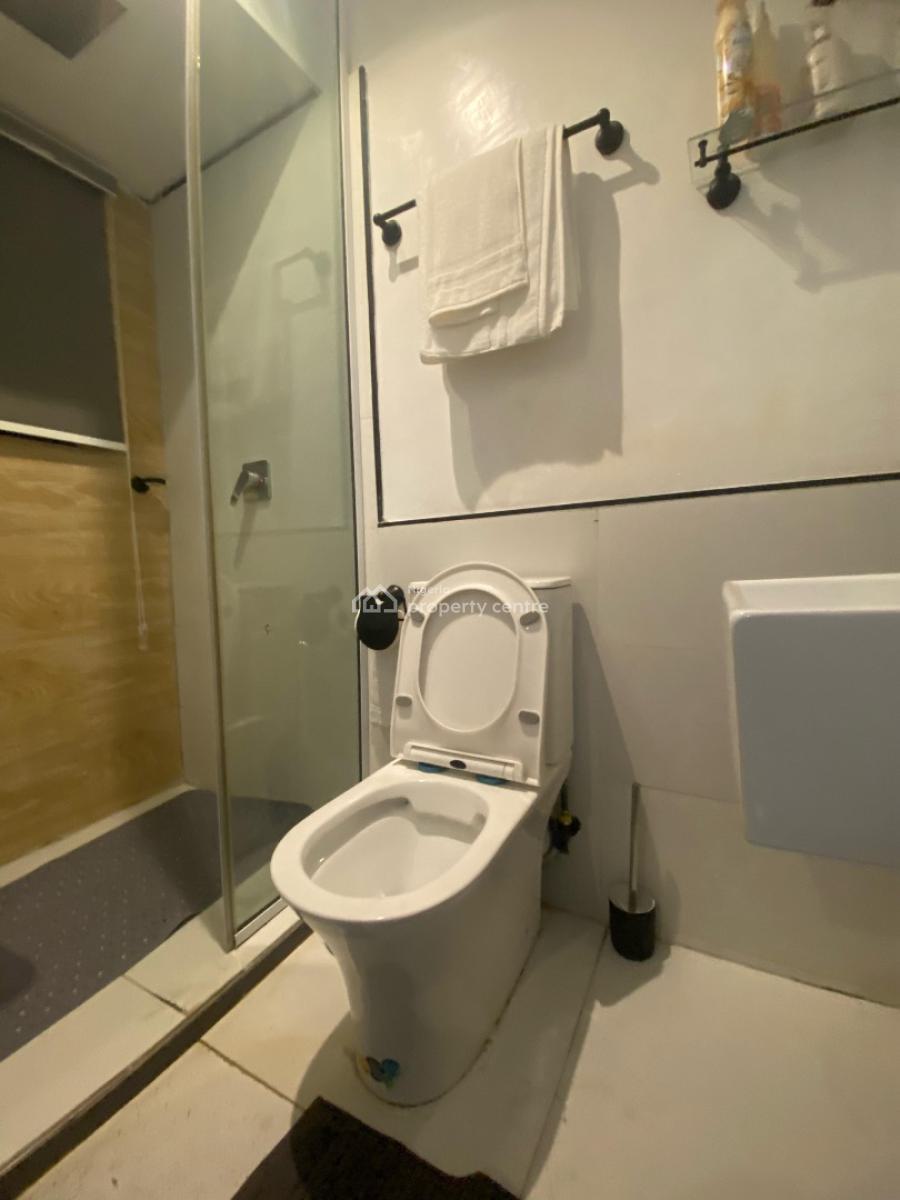 Luxury Three Bed with Snooker  Ceiling Mirror Projector and Ps5, Lekki Phase 1, Lekki, Lagos, Flat / Apartment Short Let