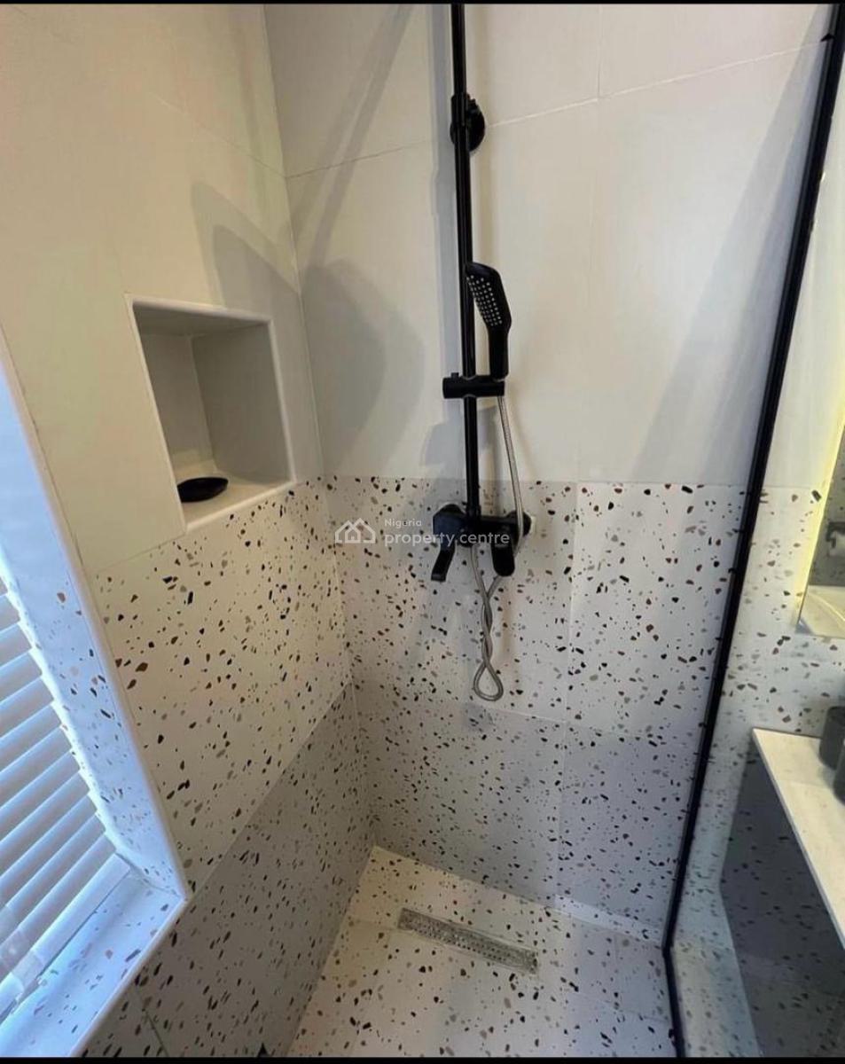 Luxury Three Bed with Snooker  Ceiling Mirror Projector and Ps5, Lekki Phase 1, Lekki, Lagos, Flat / Apartment Short Let