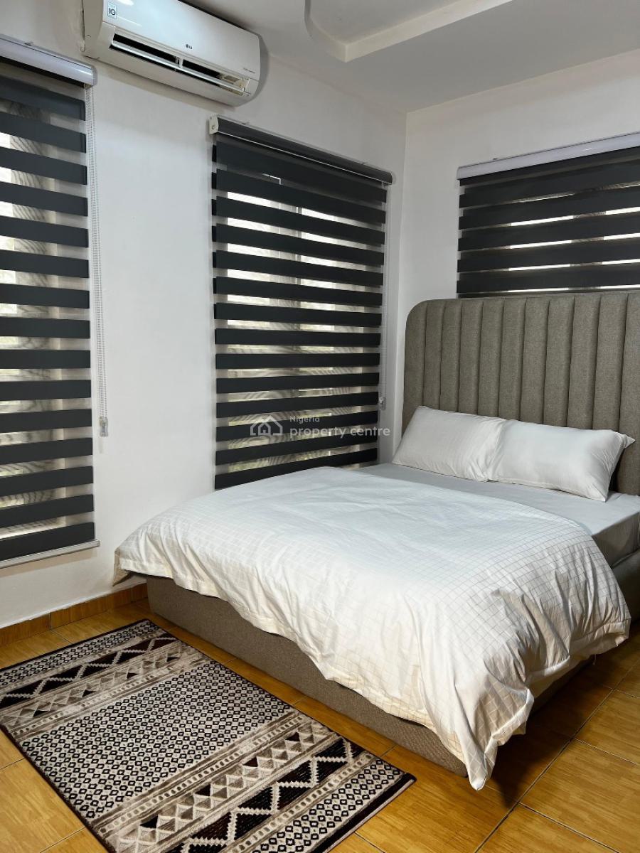 Luxury Two Bed with Snooker  Ceiling Mirror 🪞 Projector and Ps4, Lekki Phase 1, Lekki, Lagos, Flat / Apartment Short Let