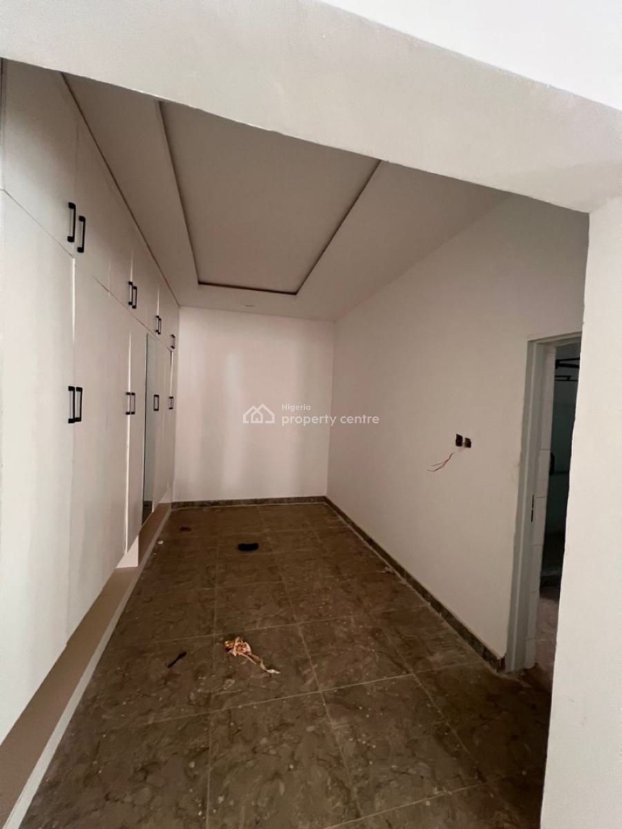 Spacious 6 Bedroom Detached Duplex with 1 Large Living Room, Guzape District, Abuja, Detached Duplex for Sale