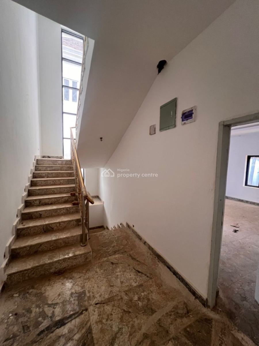 Spacious 6 Bedroom Detached Duplex with 1 Large Living Room, Guzape District, Abuja, Detached Duplex for Sale