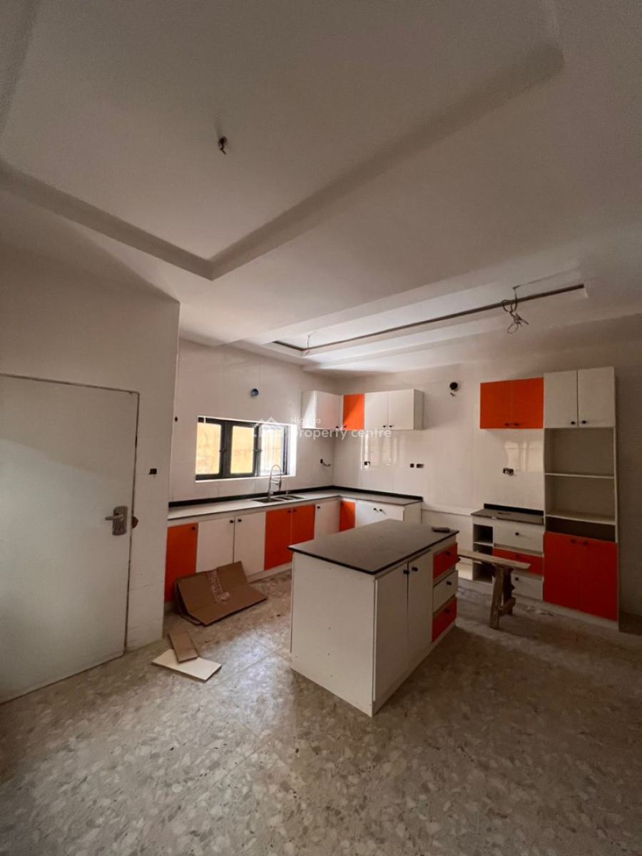 Spacious 6 Bedroom Detached Duplex with 1 Large Living Room, Guzape District, Abuja, Detached Duplex for Sale