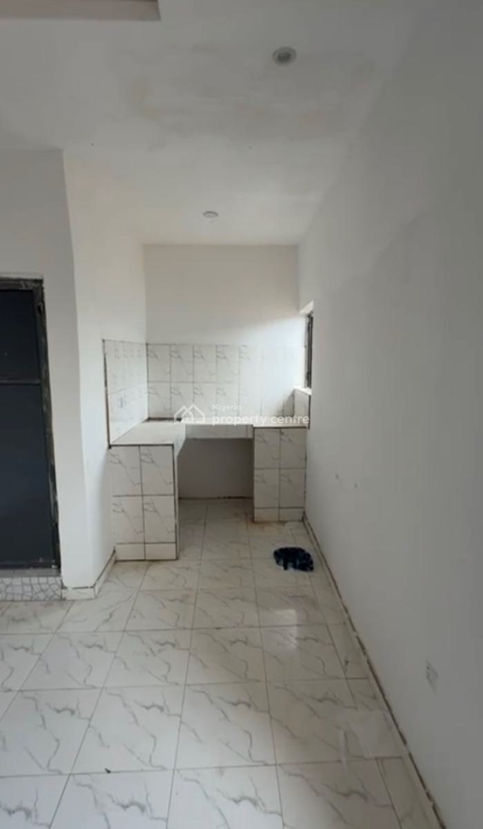 Lovely Self Contain, Ladilak, Shomolu, Lagos, Self Contain (single Rooms) for Rent