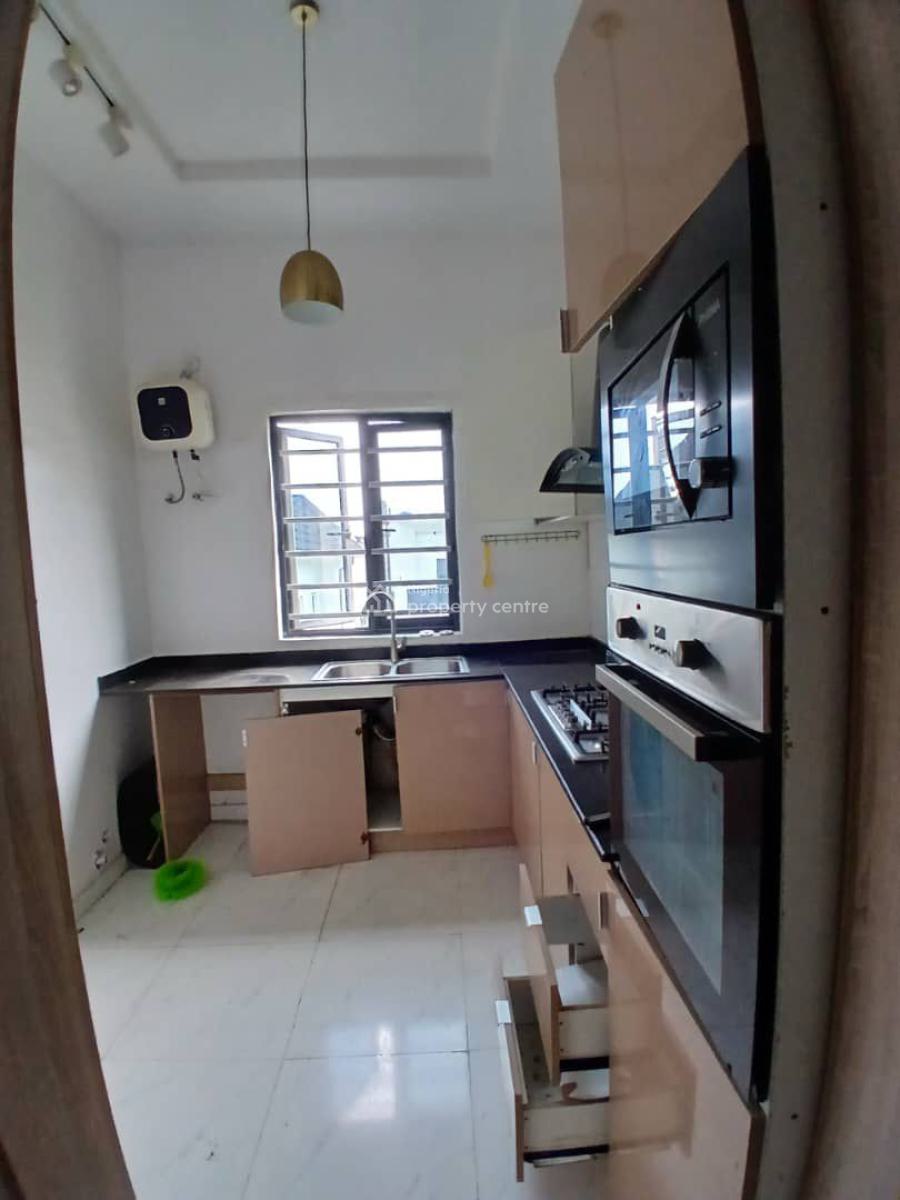 Massive 2 Bedroom Flat, Chevron Alternative Route, Igbo Efon, Lekki, Lagos, Flat / Apartment for Rent