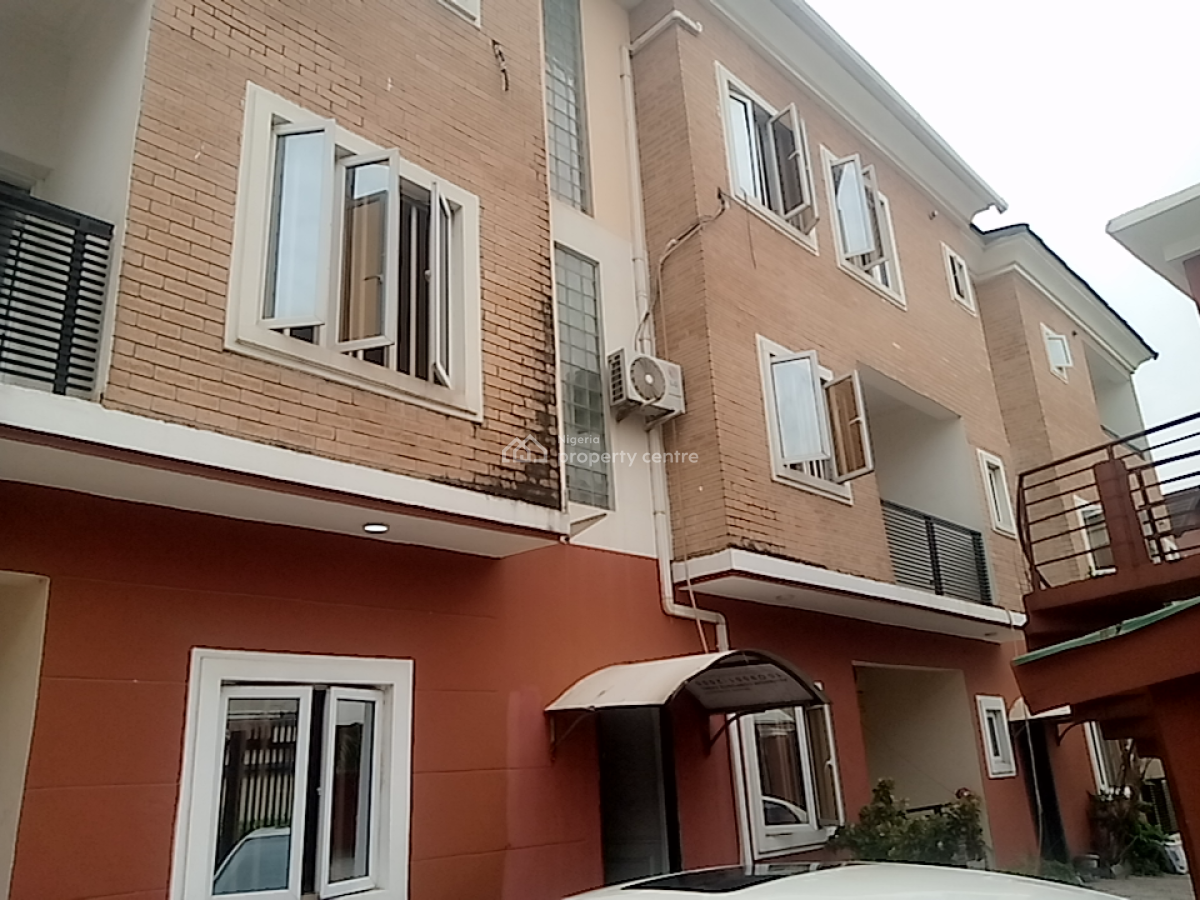 a Neatly and Massively Built 4 Bedroom Terrace, Osapa, Lekki, Lagos, Terraced Duplex for Rent