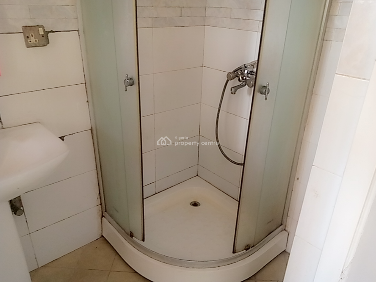 a Neatly and Massively Built 4 Bedroom Terrace, Osapa, Lekki, Lagos, Terraced Duplex for Rent