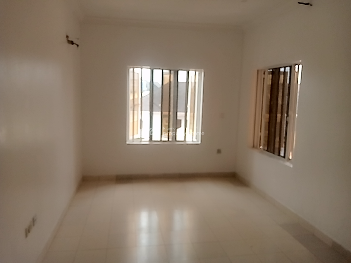 a Neatly and Massively Built 4 Bedroom Terrace, Osapa, Lekki, Lagos, Terraced Duplex for Rent