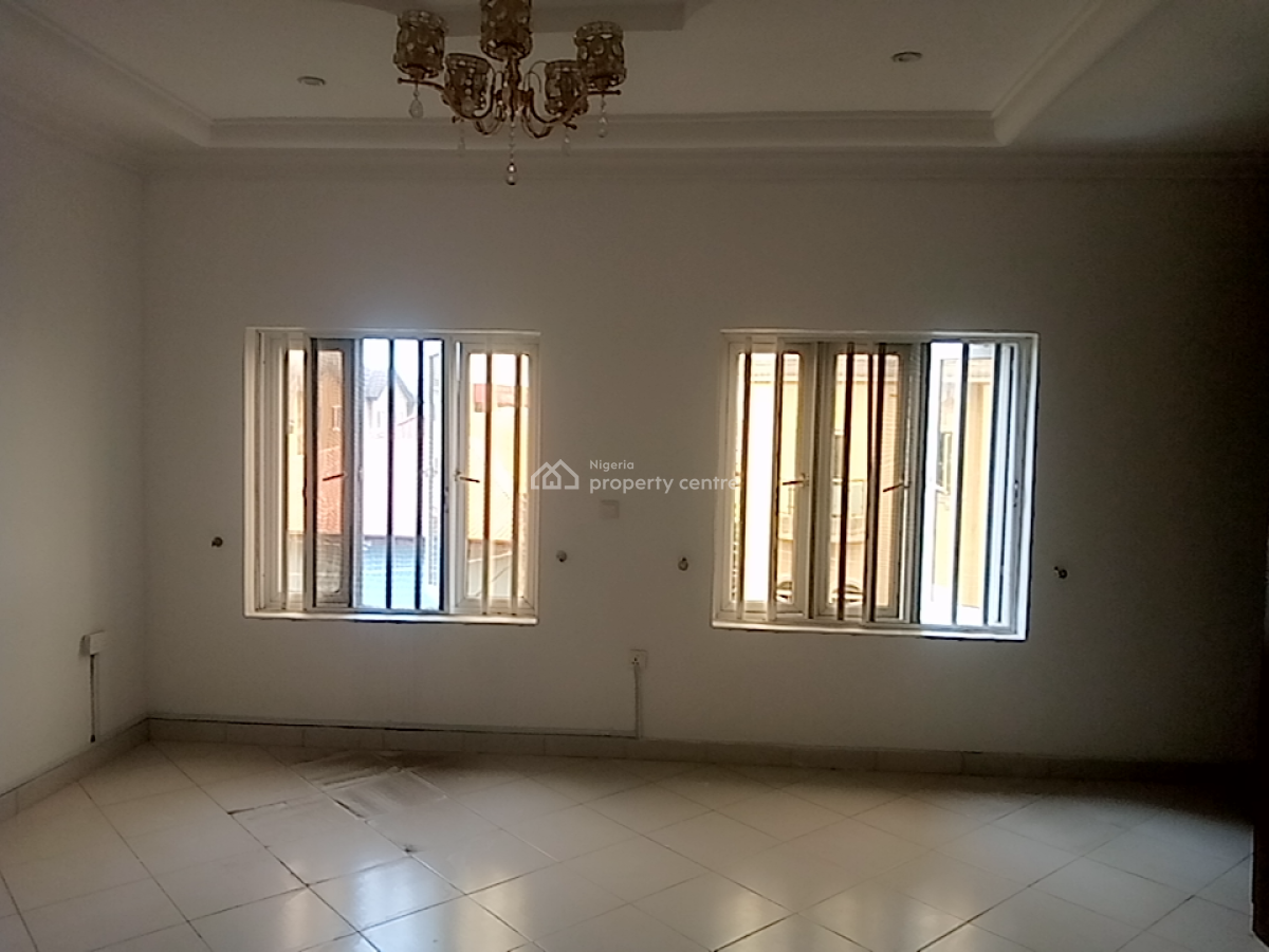 a Neatly and Massively Built 4 Bedroom Terrace, Osapa, Lekki, Lagos, Terraced Duplex for Rent
