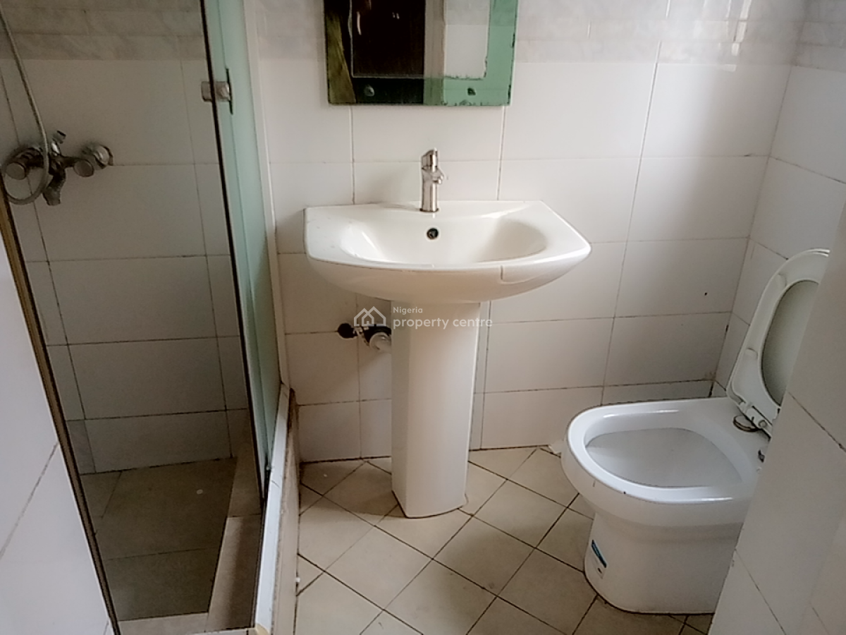 a Neatly and Massively Built 4 Bedroom Terrace, Osapa, Lekki, Lagos, Terraced Duplex for Rent