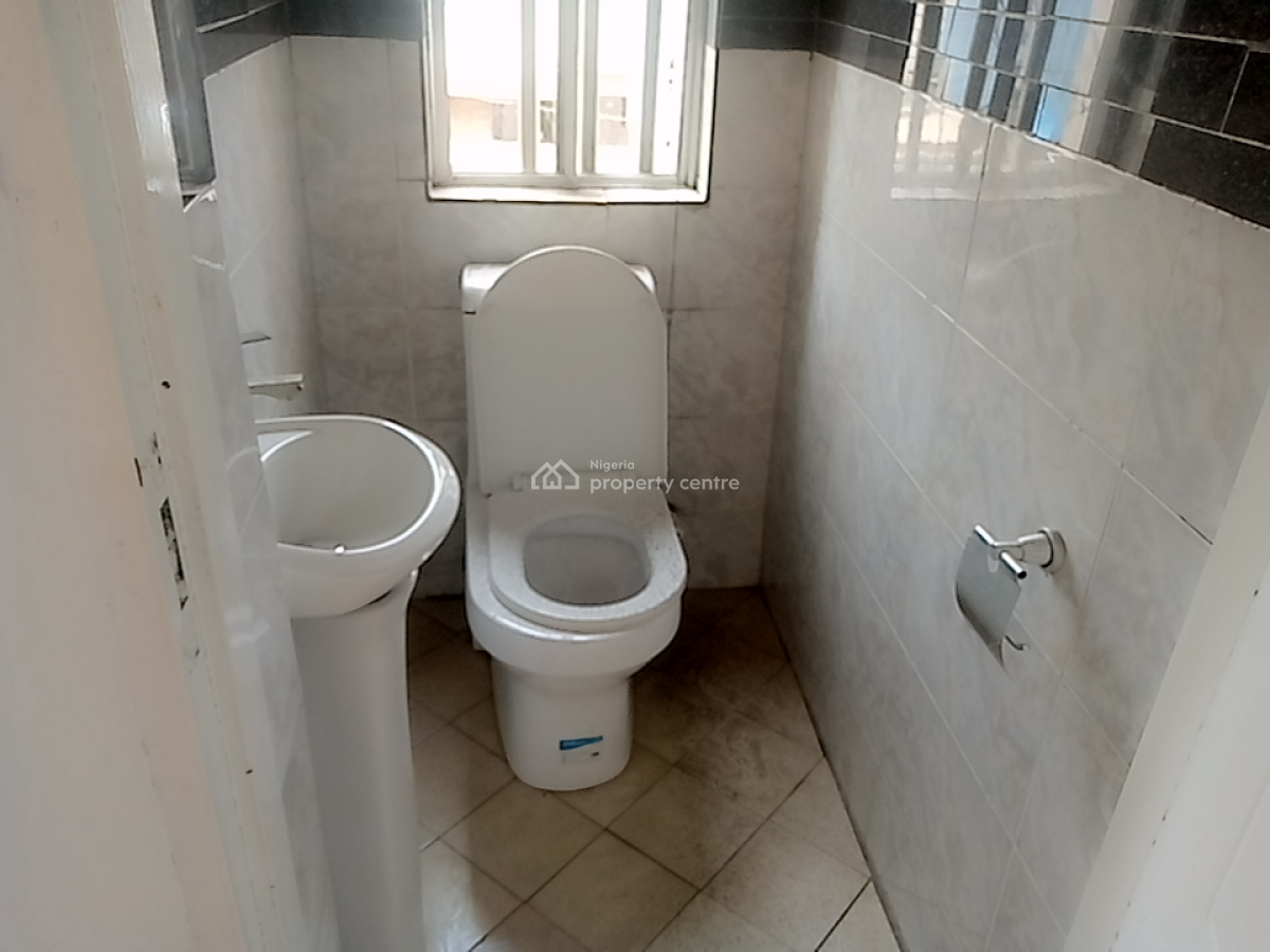 a Neatly and Massively Built 4 Bedroom Terrace, Osapa, Lekki, Lagos, Terraced Duplex for Rent